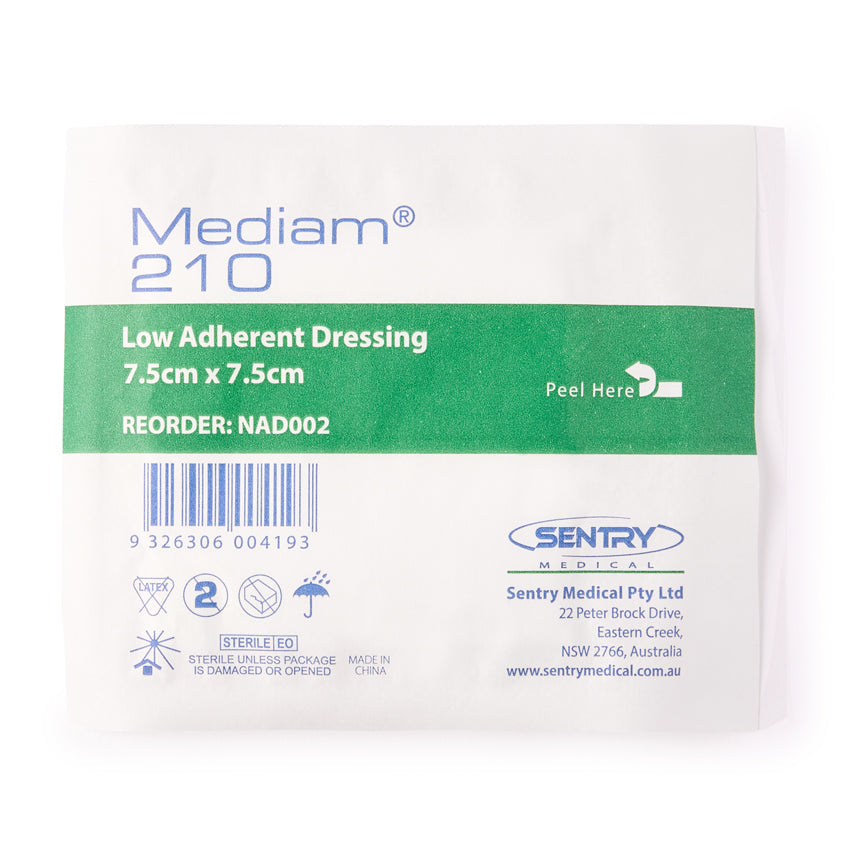 Brenniston low adherent dressing 7.5x7.5cm closed package 