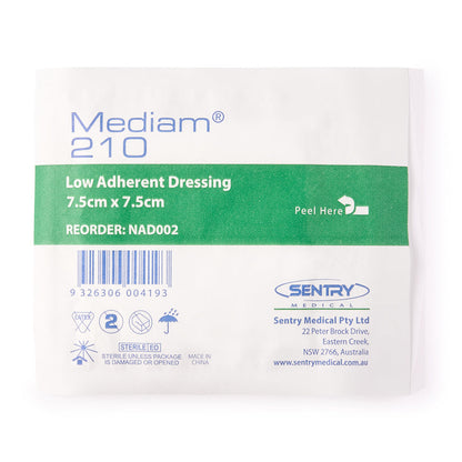 Brenniston low adherent dressing 7.5x7.5cm closed package 