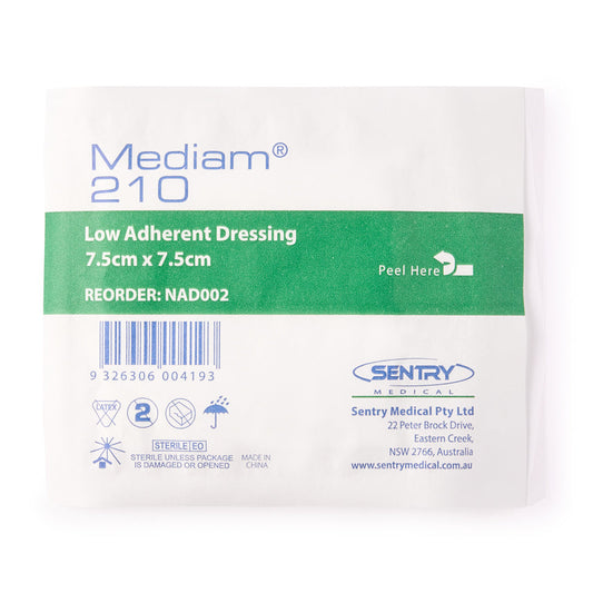 Brenniston low adherent dressing 7.5x7.5cm closed package 